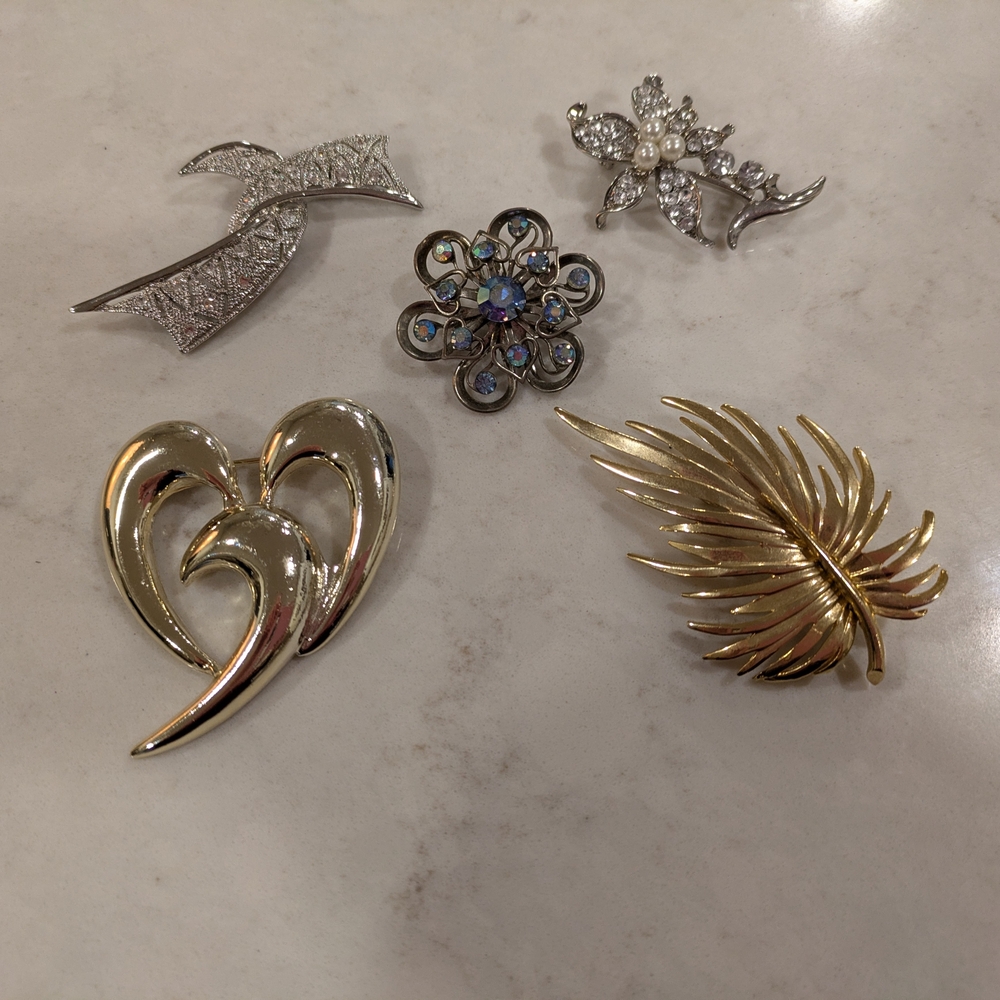 Chic Silver and Gold Brooch Collection Set Of 5